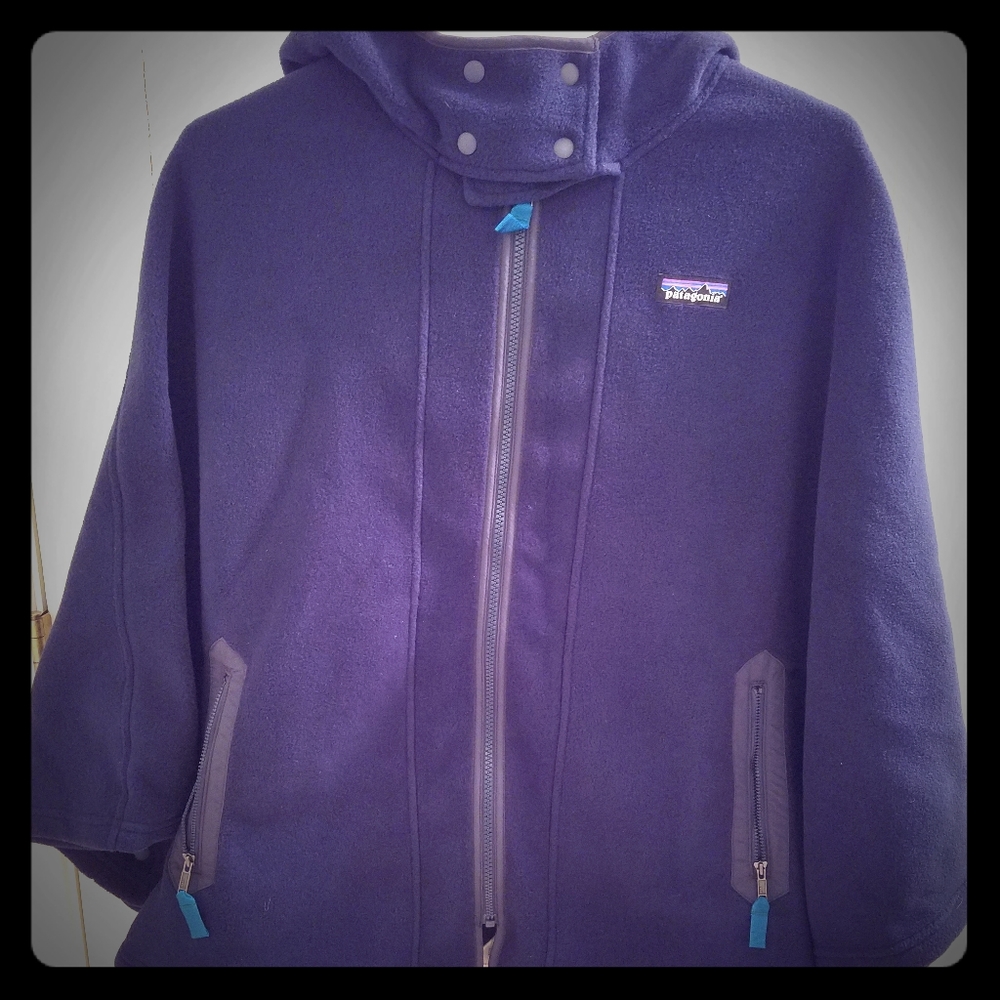 NWT Patagonia LW Synch Fleece Poncho